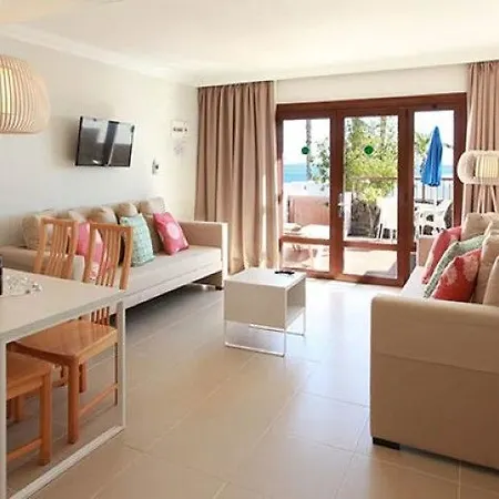 Flamingo Resort *