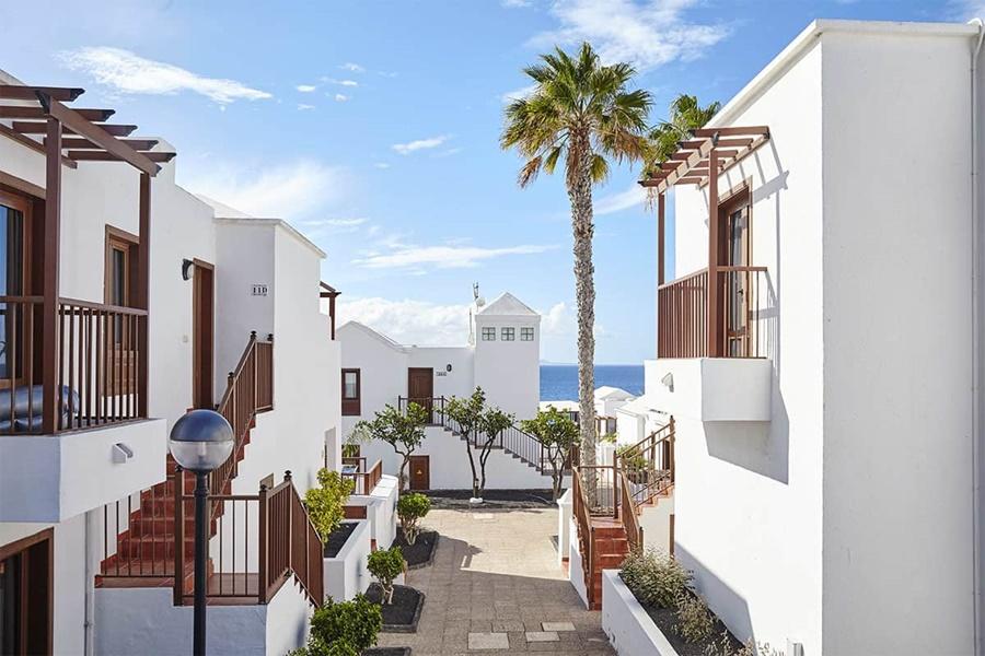 Resort Flamingo Beach Resort Playa Blanca (Lanzarote), Spain - book now